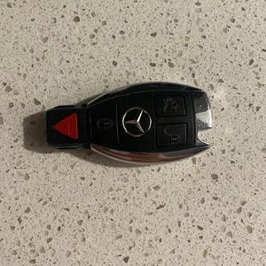 Mercedes Key